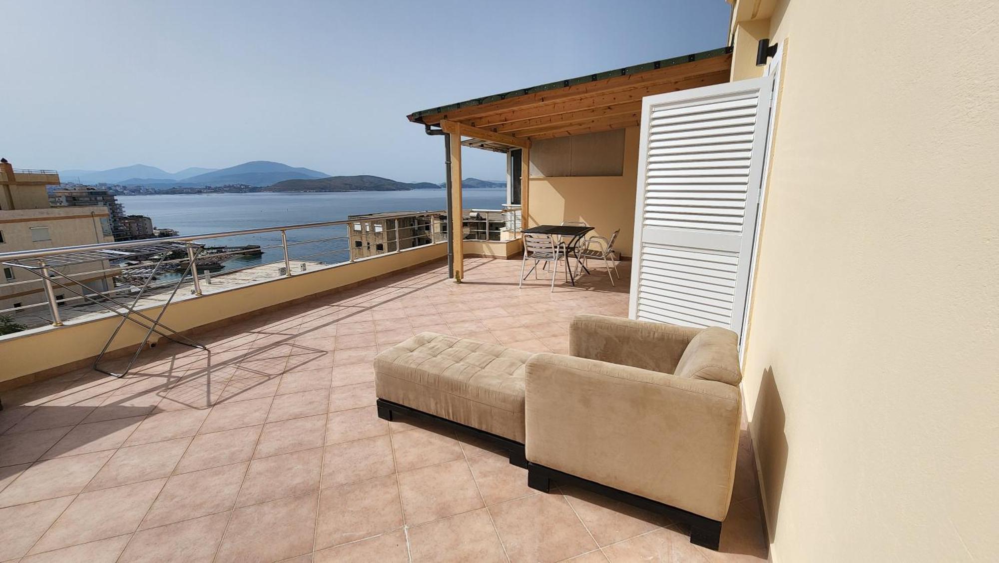 Glen'S Rooftop Saranda Extérieur photo