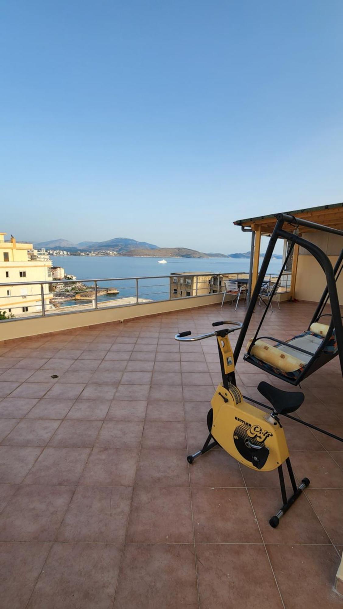 Glen'S Rooftop Saranda Extérieur photo